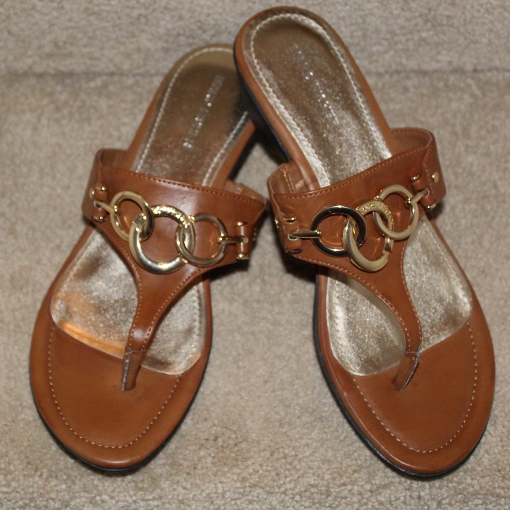 Marc Fisher Ariana Thong Sandals Gold Metallic Ring Design Size 10M